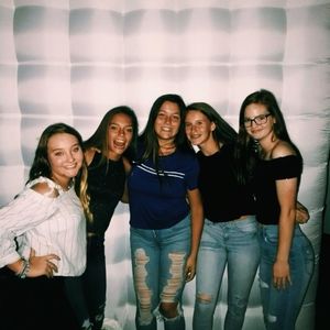 Meet your Posher, Kayla